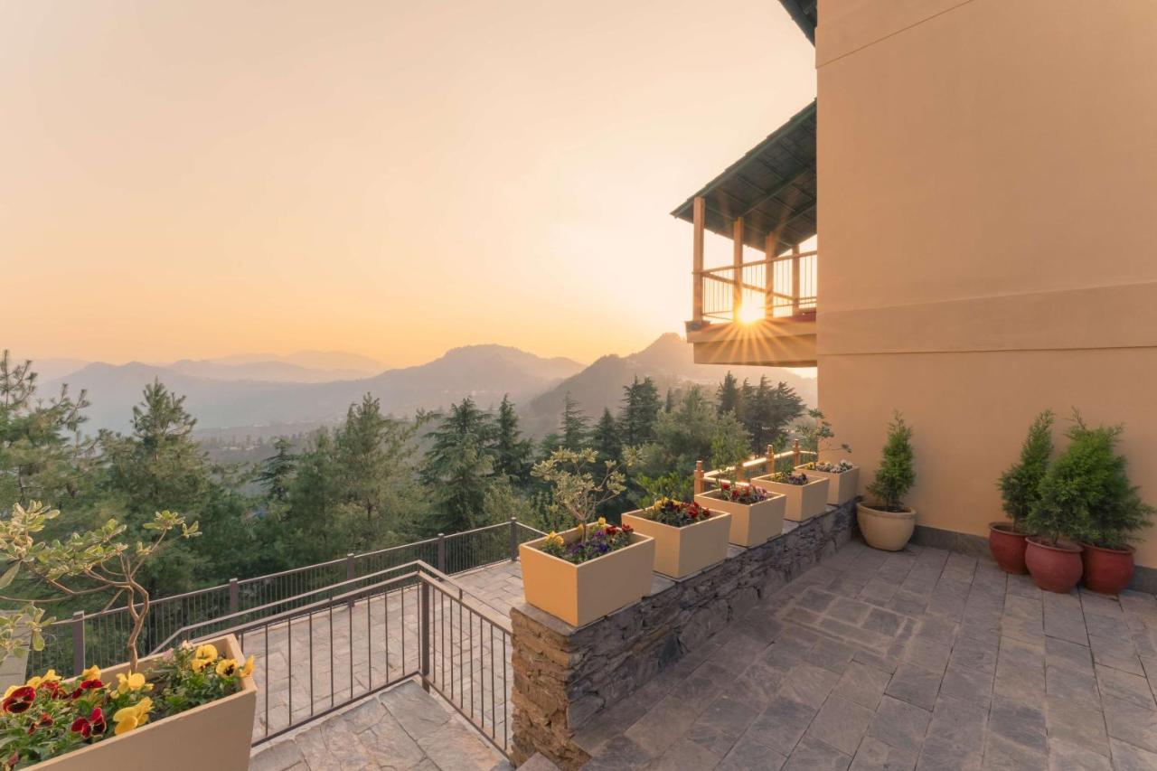 Taj Theog Resort & Spa Shimla Eksteriør billede