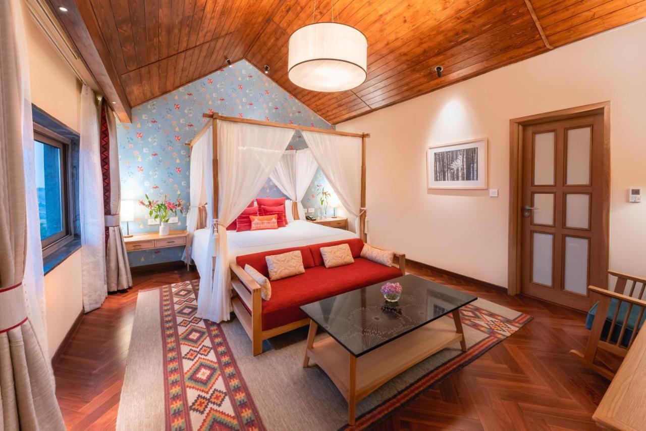 Taj Theog Resort & Spa Shimla Eksteriør billede