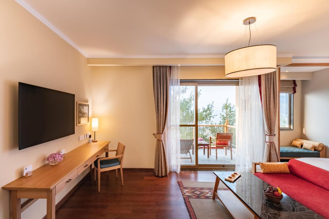 Taj Theog Resort & Spa Shimla Eksteriør billede