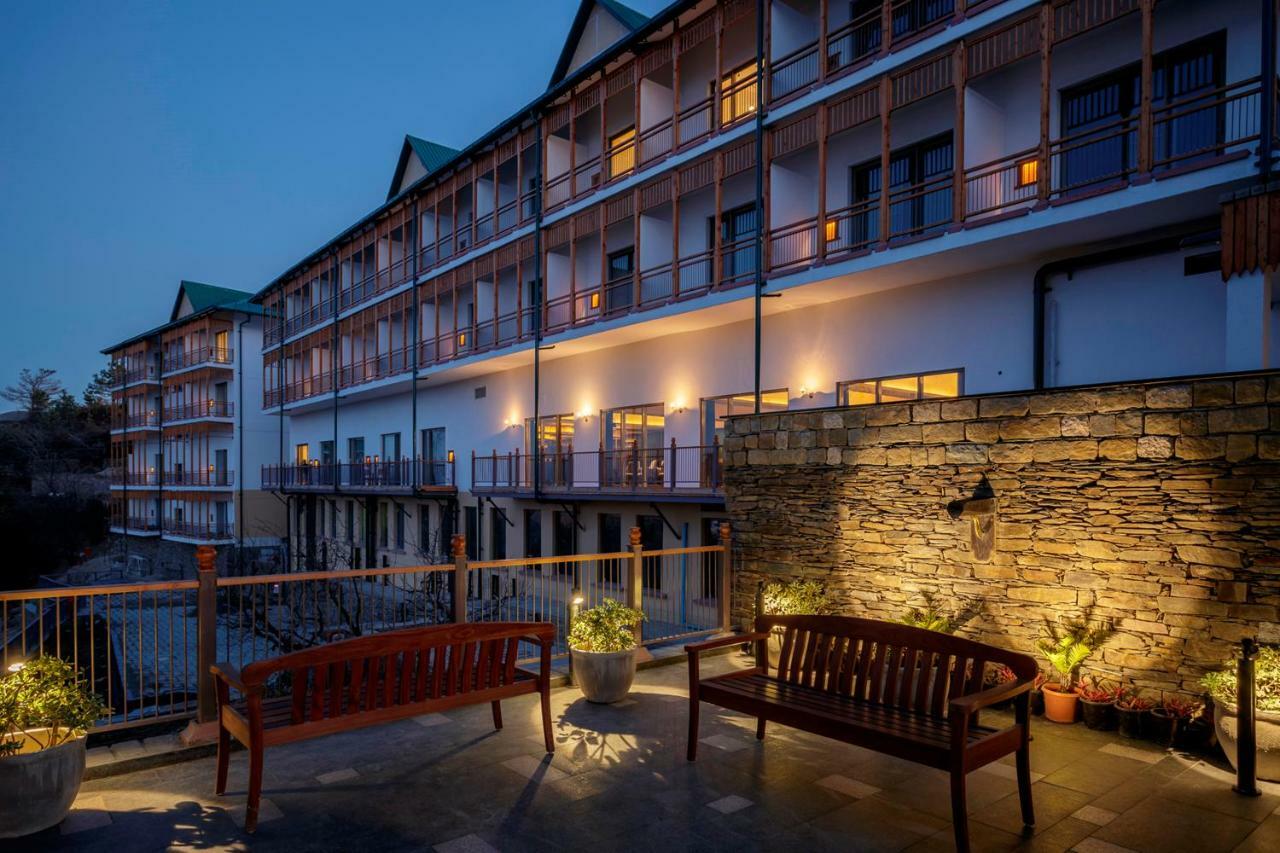 Taj Theog Resort & Spa Shimla Eksteriør billede